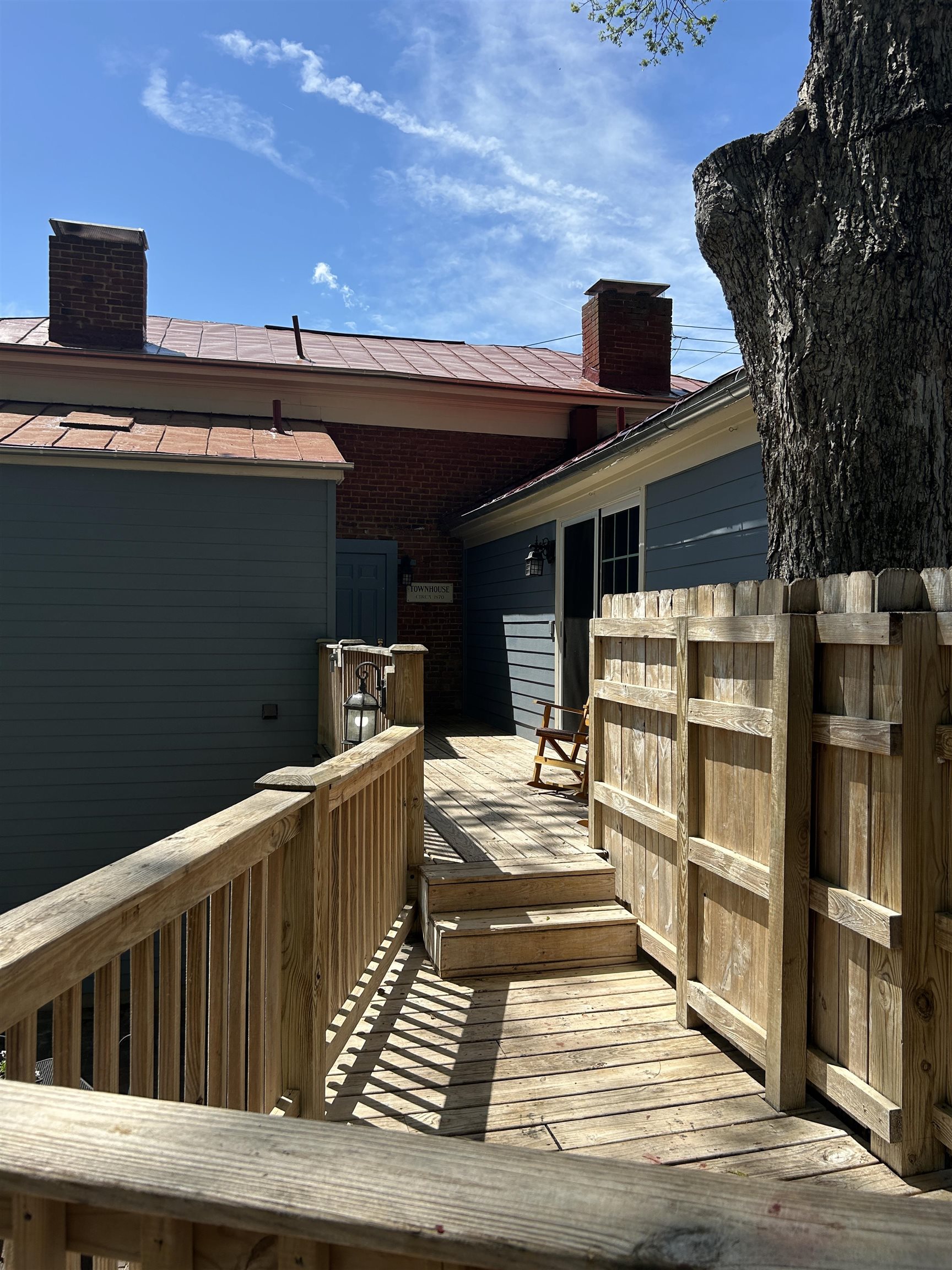 519 W FREDERICK ST, STAUNTON, Virginia 24401, 3 Bedrooms Bedrooms, ,4 BathroomsBathrooms,Residential,519 W FREDERICK ST,664030 MLS # 664030