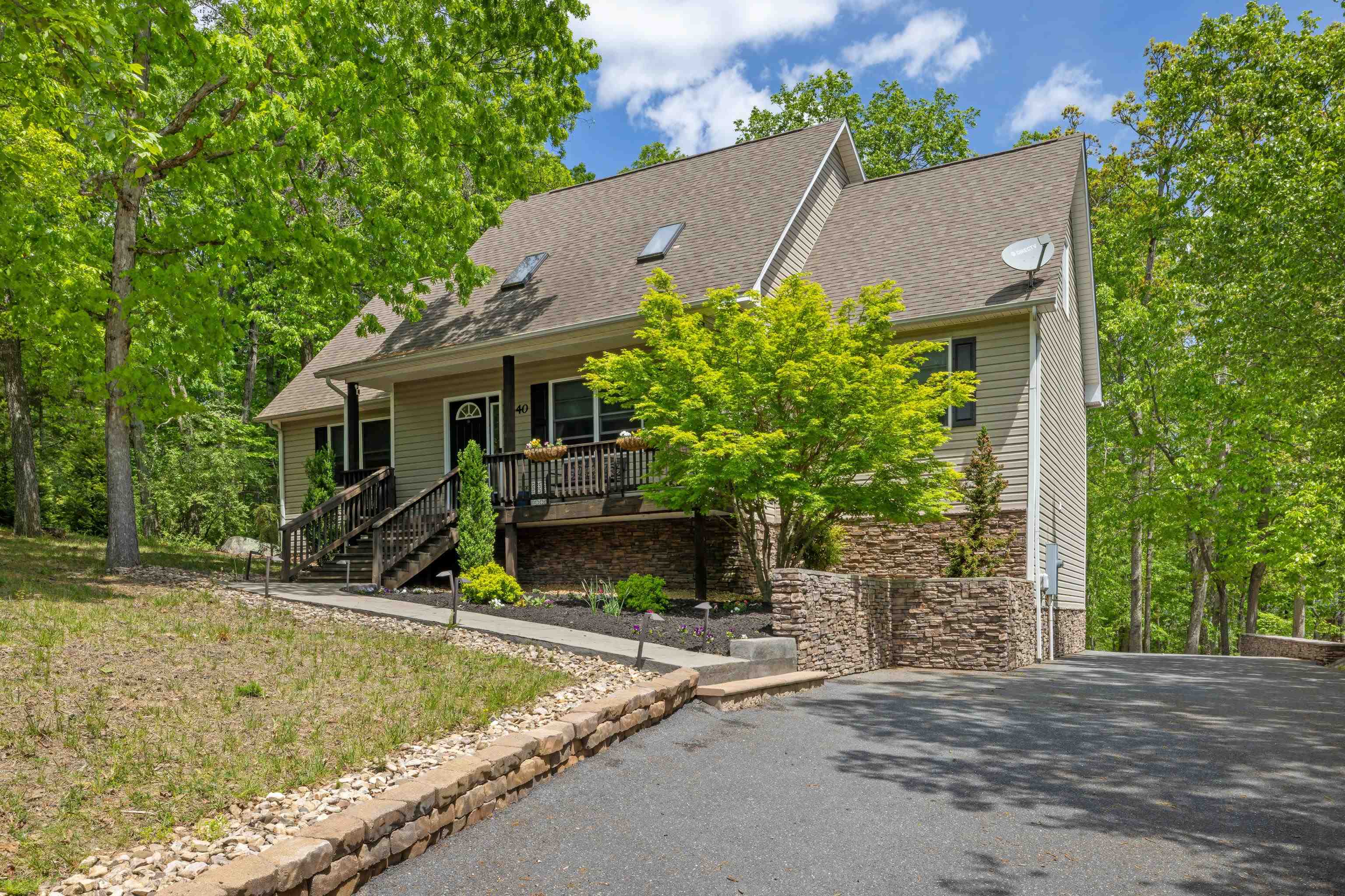 2440 MOUNTAIN DR, MCGAHEYSVILLE, Virginia 22840, 5 Bedrooms Bedrooms, ,3 BathroomsBathrooms,Residential,2440 MOUNTAIN DR,664032 MLS # 664032