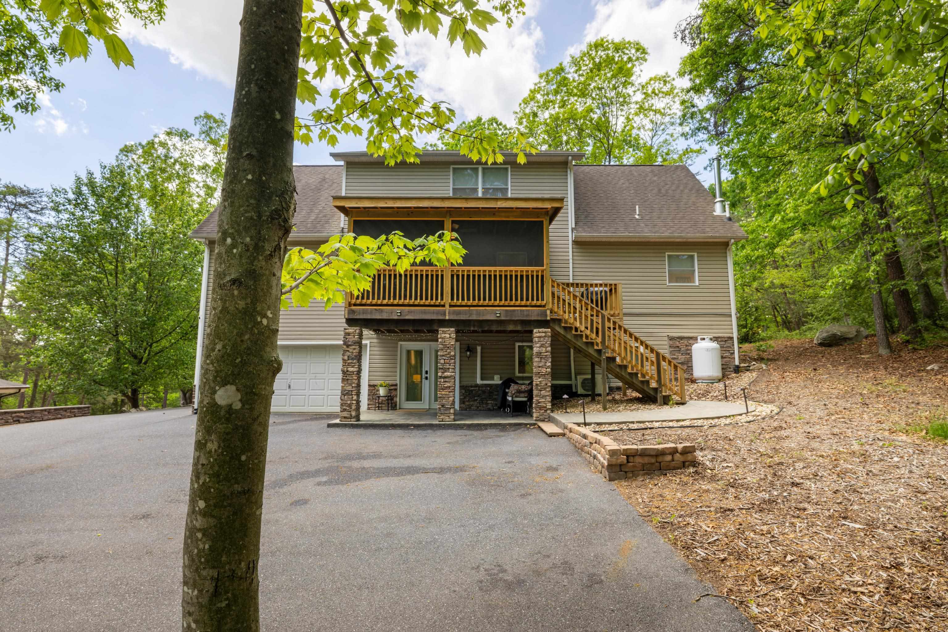 2440 MOUNTAIN DR, MCGAHEYSVILLE, Virginia 22840, 5 Bedrooms Bedrooms, ,3 BathroomsBathrooms,Residential,2440 MOUNTAIN DR,664032 MLS # 664032