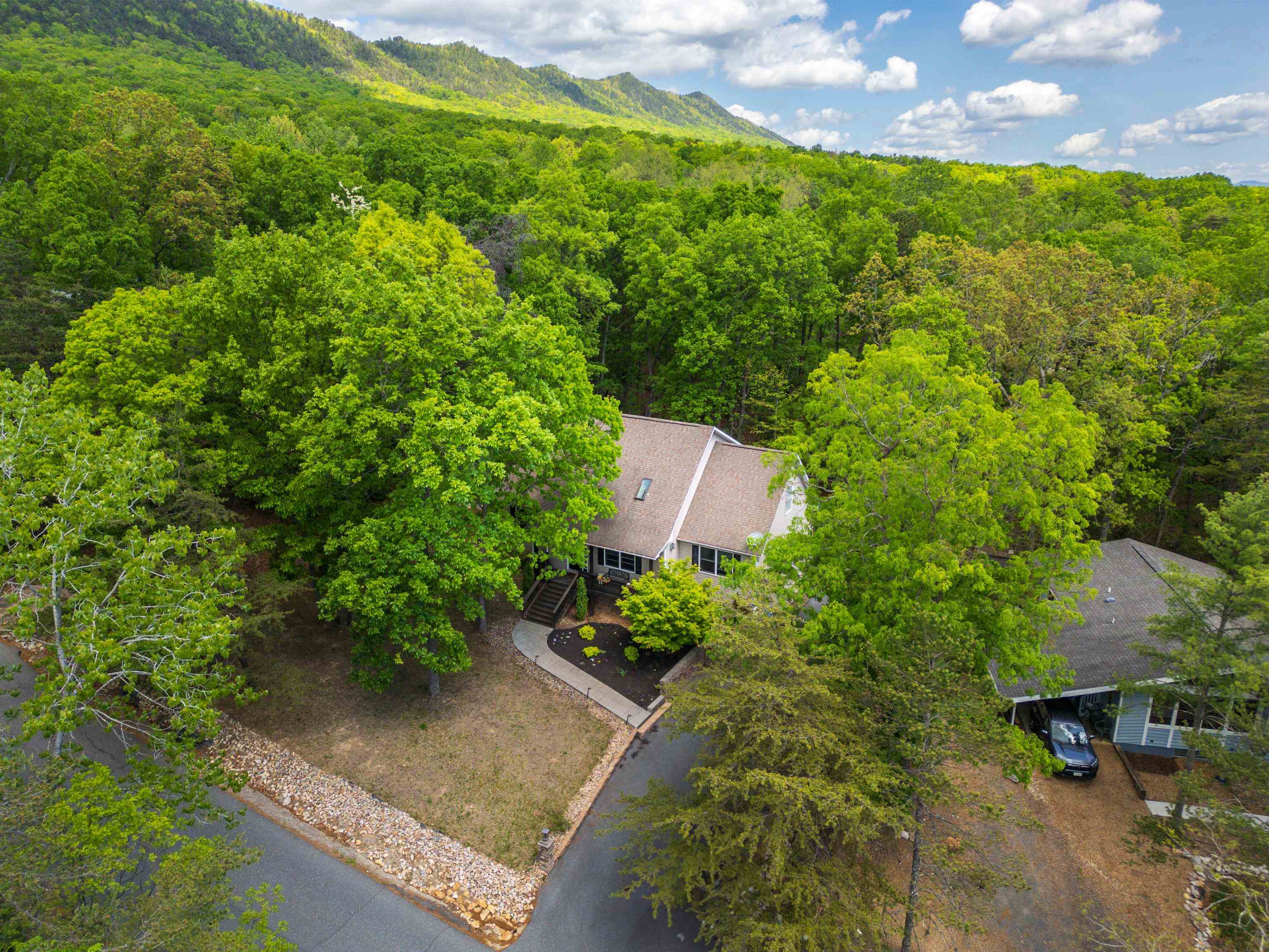 2440 MOUNTAIN DR, MCGAHEYSVILLE, Virginia 22840, 5 Bedrooms Bedrooms, ,3 BathroomsBathrooms,Residential,2440 MOUNTAIN DR,664032 MLS # 664032