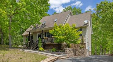 2440 MOUNTAIN DR, MCGAHEYSVILLE, Virginia 22840, 5 Bedrooms Bedrooms, ,3 BathroomsBathrooms,Residential,2440 MOUNTAIN DR,664032 MLS # 664032