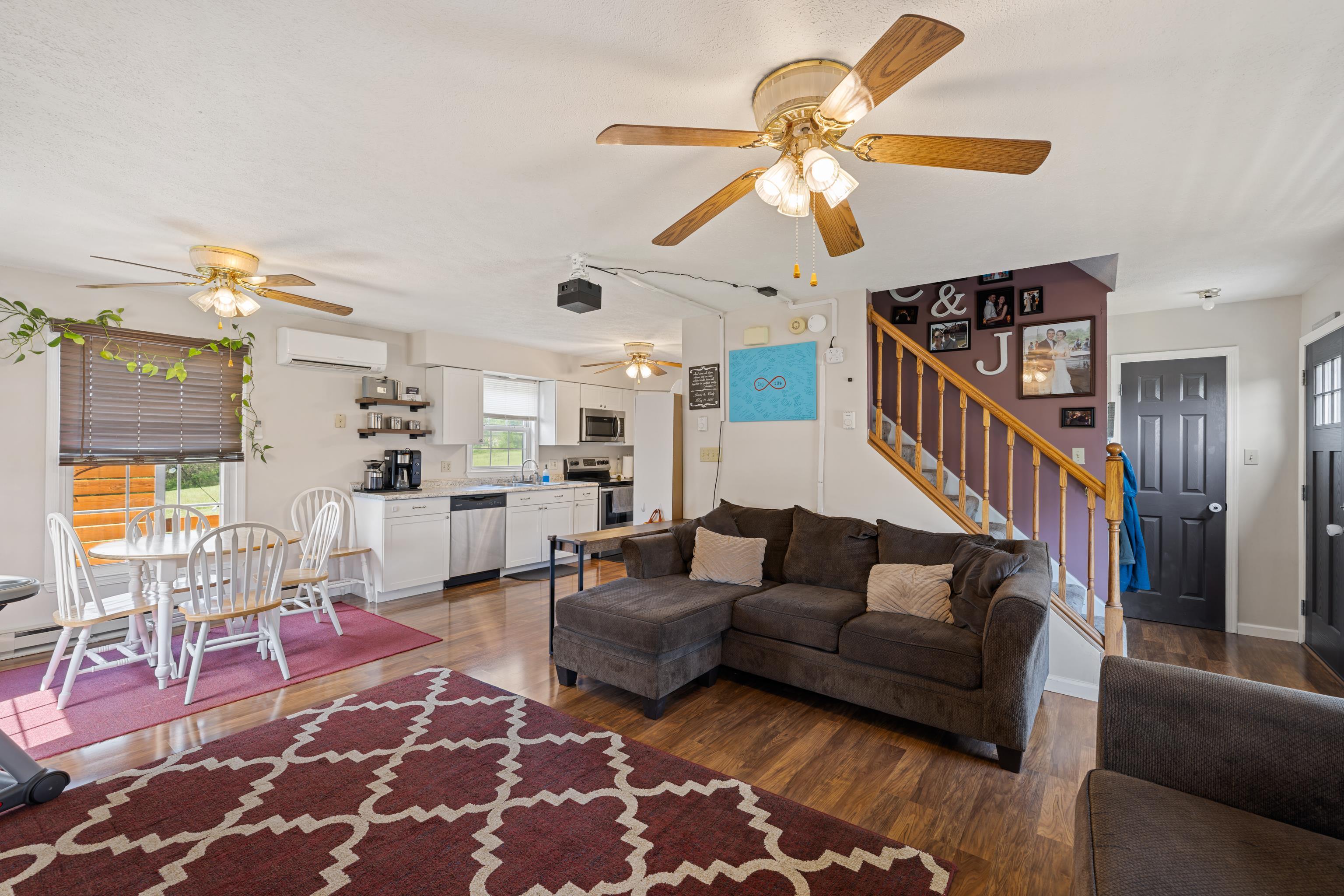 121 SUN BEAU CT, NEW MARKET, Virginia 22844, 3 Bedrooms Bedrooms, ,2 BathroomsBathrooms,Residential,121 SUN BEAU CT,664040 MLS # 664040