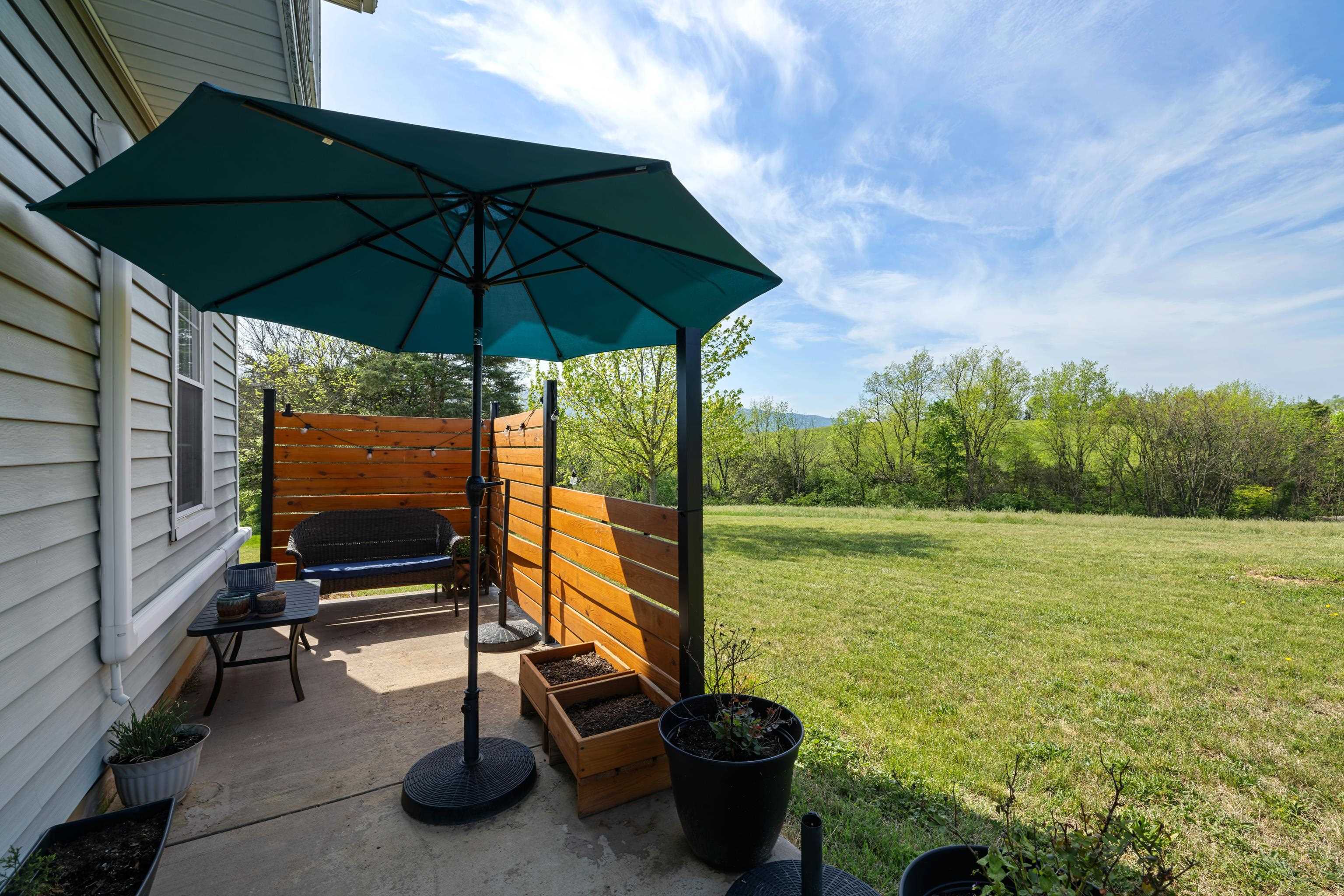 121 SUN BEAU CT, NEW MARKET, Virginia 22844, 3 Bedrooms Bedrooms, ,2 BathroomsBathrooms,Residential,121 SUN BEAU CT,664040 MLS # 664040