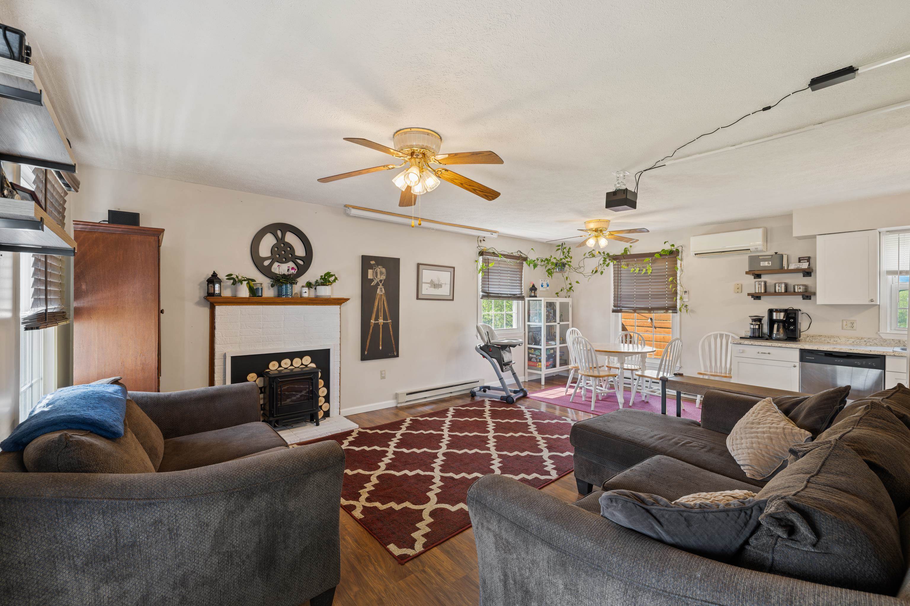 121 SUN BEAU CT, NEW MARKET, Virginia 22844, 3 Bedrooms Bedrooms, ,2 BathroomsBathrooms,Residential,121 SUN BEAU CT,664040 MLS # 664040