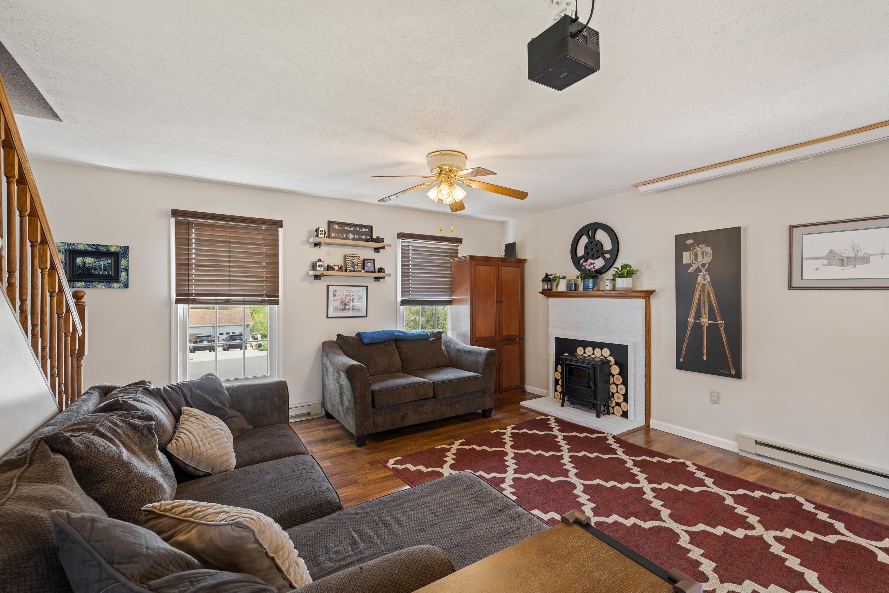 121 SUN BEAU CT, NEW MARKET, Virginia 22844, 3 Bedrooms Bedrooms, ,2 BathroomsBathrooms,Residential,121 SUN BEAU CT,664040 MLS # 664040