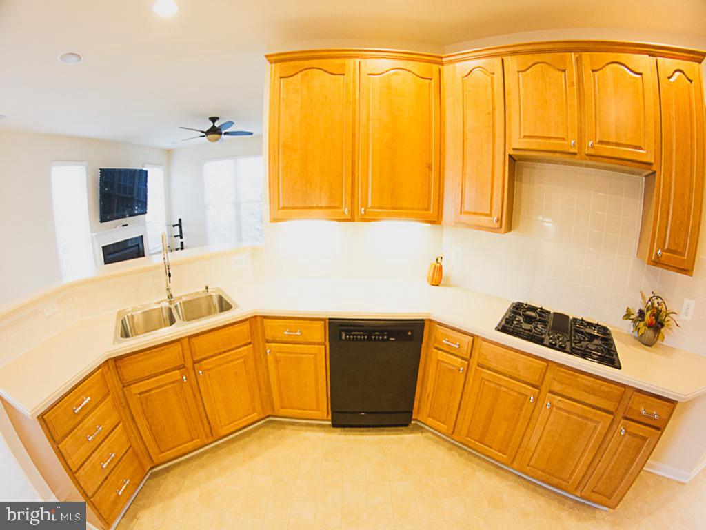 43706 HAMILTON CHAPEL TER, ASHBURN, Virginia 20148, 3 Bedrooms Bedrooms, ,2 BathroomsBathrooms,Residential,For sale,43706 HAMILTON CHAPEL TER,VALO2092102 MLS # VALO2092102