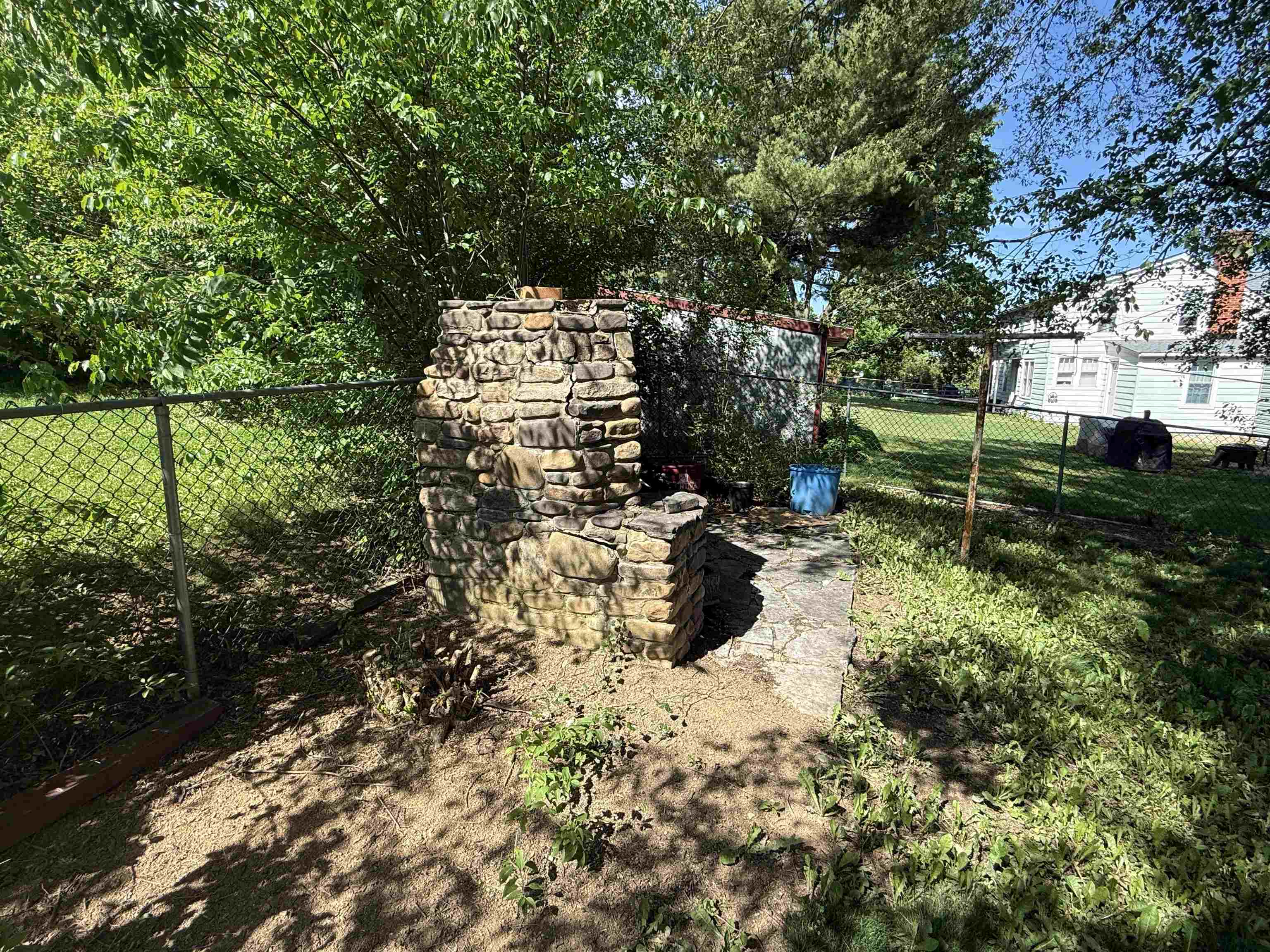 917 CHESTNUT DR, HARRISONBURG, Virginia 22801, 4 Bedrooms Bedrooms, ,1 BathroomBathrooms,Residential,917 CHESTNUT DR,664044 MLS # 664044