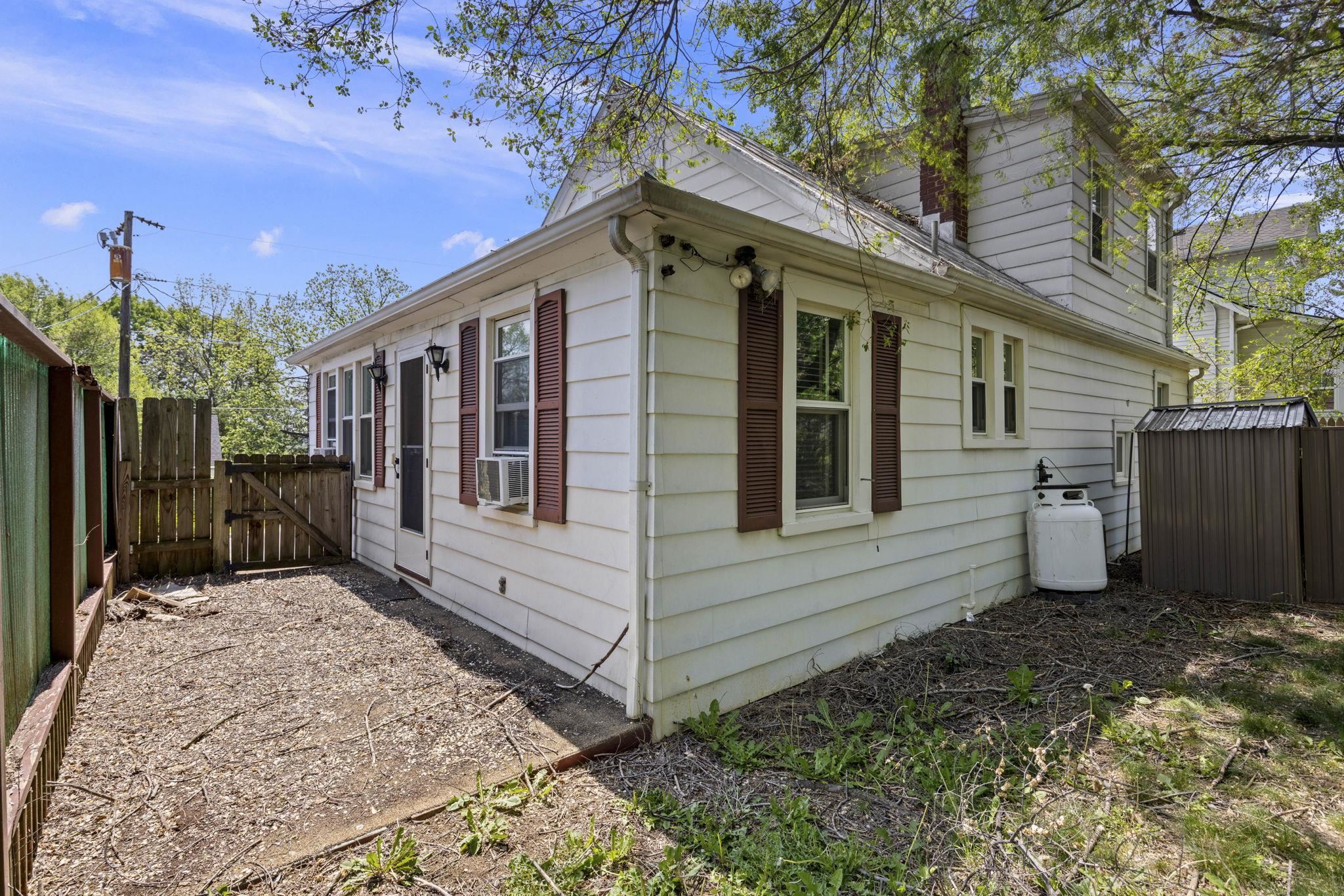 917 CHESTNUT DR, HARRISONBURG, Virginia 22801, 4 Bedrooms Bedrooms, ,1 BathroomBathrooms,Residential,917 CHESTNUT DR,664044 MLS # 664044