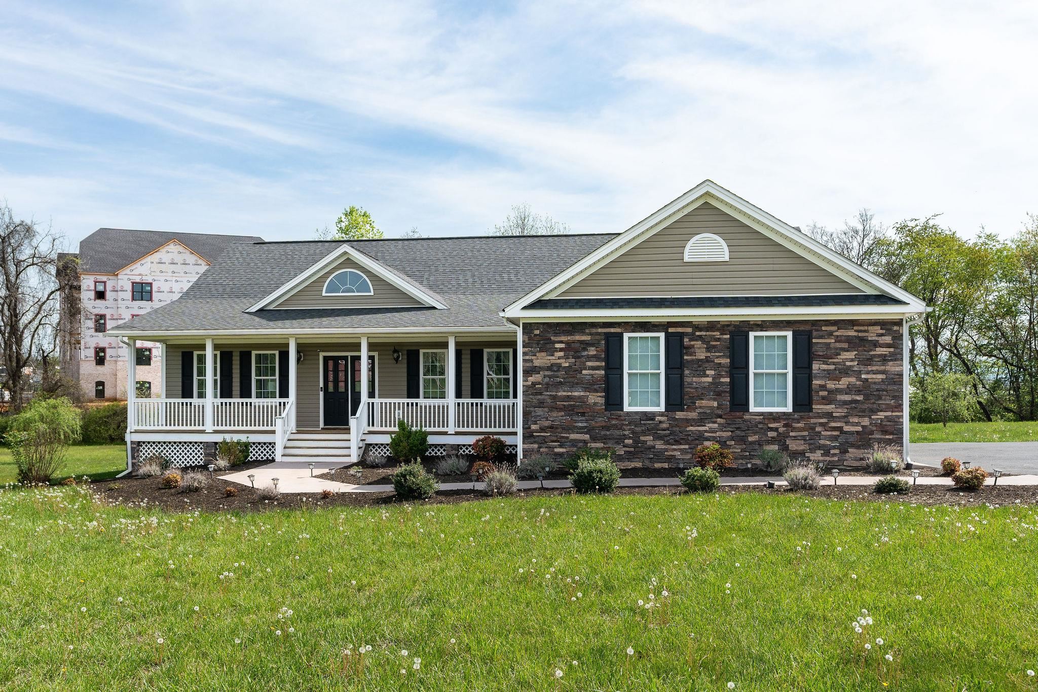 82 WILLOW LN, WAYNESBORO, Virginia 22980, 3 Bedrooms Bedrooms, ,3 BathroomsBathrooms,Residential,82 WILLOW LN,664047 MLS # 664047
