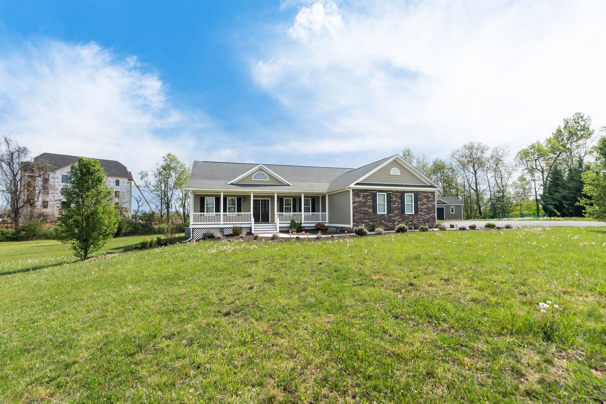 82 WILLOW LN, WAYNESBORO, Virginia 22980, 3 Bedrooms Bedrooms, ,3 BathroomsBathrooms,Residential,82 WILLOW LN,664047 MLS # 664047