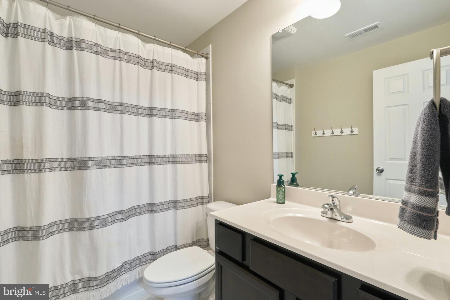 805 PENCOAST DR, PURCELLVILLE, Virginia 20132, 5 Bedrooms Bedrooms, ,3 BathroomsBathrooms,Residential,For sale,805 PENCOAST DR,VALO2092522 MLS # VALO2092522