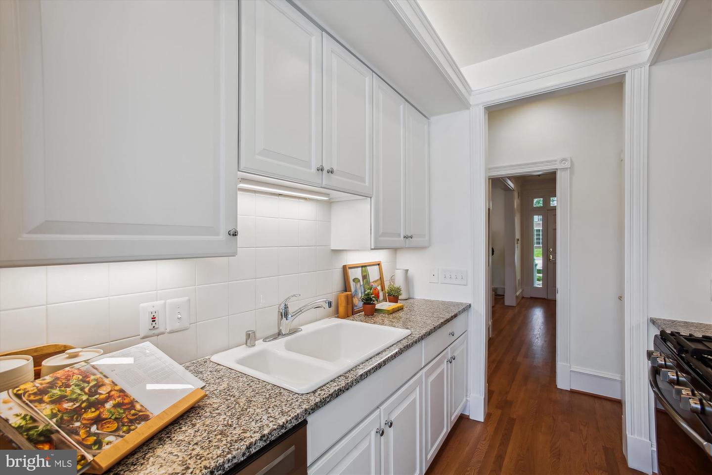 979 POWHATAN ST, ALEXANDRIA, Virginia 22314, 3 Bedrooms Bedrooms, ,3 BathroomsBathrooms,Residential,For sale,979 POWHATAN ST,VAAX2043426 MLS # VAAX2043426