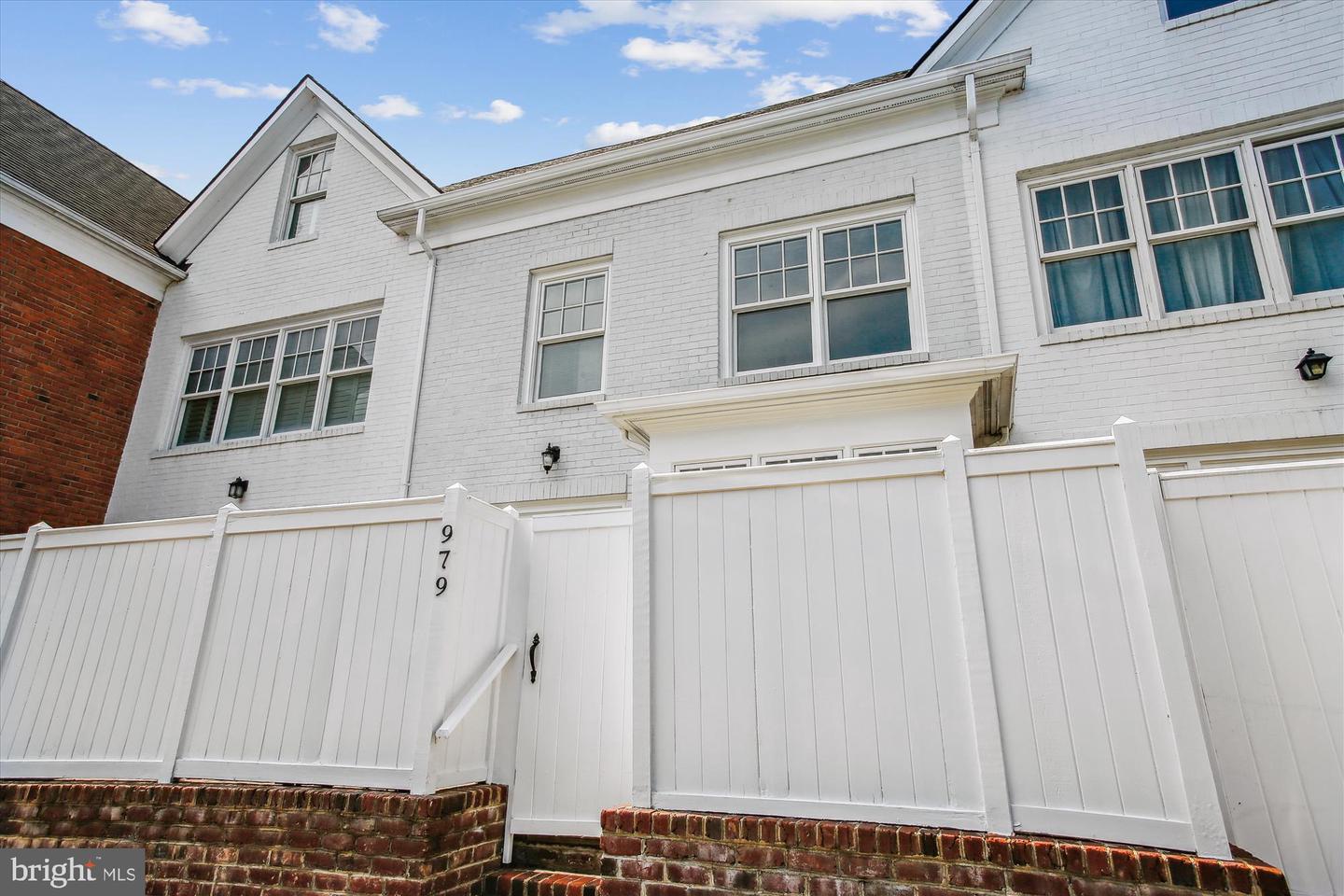 979 POWHATAN ST, ALEXANDRIA, Virginia 22314, 3 Bedrooms Bedrooms, ,3 BathroomsBathrooms,Residential,For sale,979 POWHATAN ST,VAAX2043426 MLS # VAAX2043426