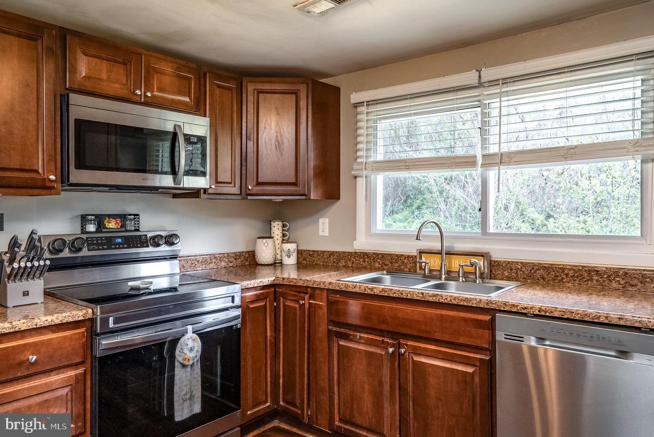 275 IDA HOLLOW RD, LURAY, Virginia 22835, 2 Bedrooms Bedrooms, ,1 BathroomBathrooms,Residential,For sale,275 IDA HOLLOW RD,VAPA2004708 MLS # VAPA2004708