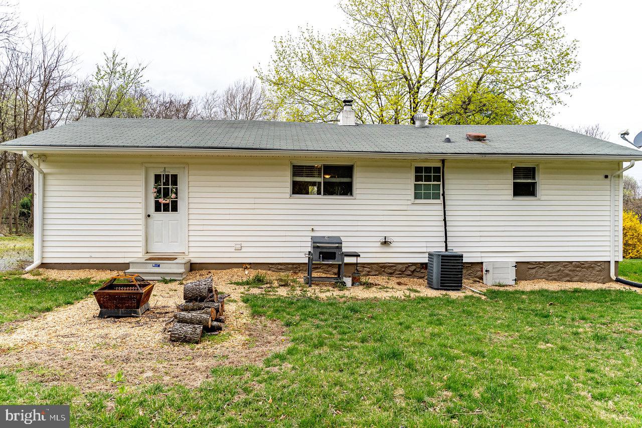 275 IDA HOLLOW RD, LURAY, Virginia 22835, 2 Bedrooms Bedrooms, ,1 BathroomBathrooms,Residential,For sale,275 IDA HOLLOW RD,VAPA2004708 MLS # VAPA2004708