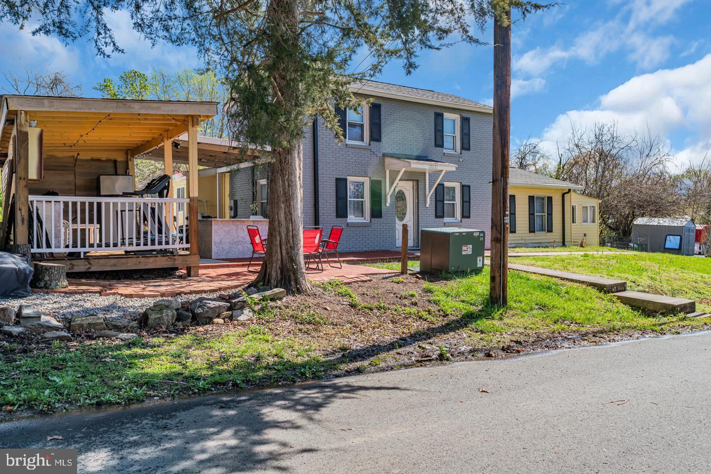 17631 WASHINGTON ST, DUMFRIES, Virginia 22026, 3 Bedrooms Bedrooms, ,2 BathroomsBathrooms,Residential,For sale,17631 WASHINGTON ST,VAPW2091414 MLS # VAPW2091414