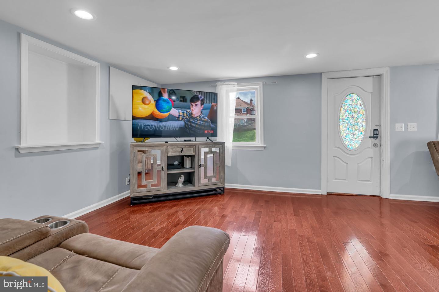 17631 WASHINGTON ST, DUMFRIES, Virginia 22026, 3 Bedrooms Bedrooms, ,2 BathroomsBathrooms,Residential,For sale,17631 WASHINGTON ST,VAPW2091414 MLS # VAPW2091414