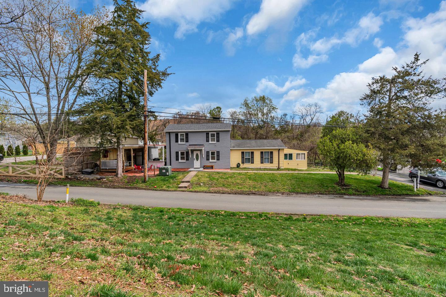 17631 WASHINGTON ST, DUMFRIES, Virginia 22026, 3 Bedrooms Bedrooms, ,2 BathroomsBathrooms,Residential,For sale,17631 WASHINGTON ST,VAPW2091414 MLS # VAPW2091414