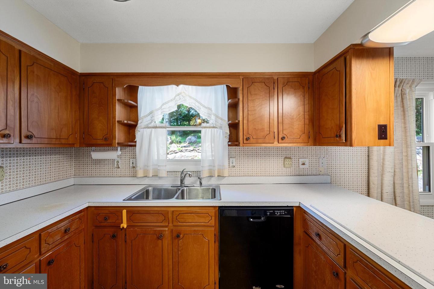 319 WALKER ST, WINCHESTER, Virginia 22601, 4 Bedrooms Bedrooms, ,2 BathroomsBathrooms,Residential,For sale,319 WALKER ST,VAWI2007456 MLS # VAWI2007456