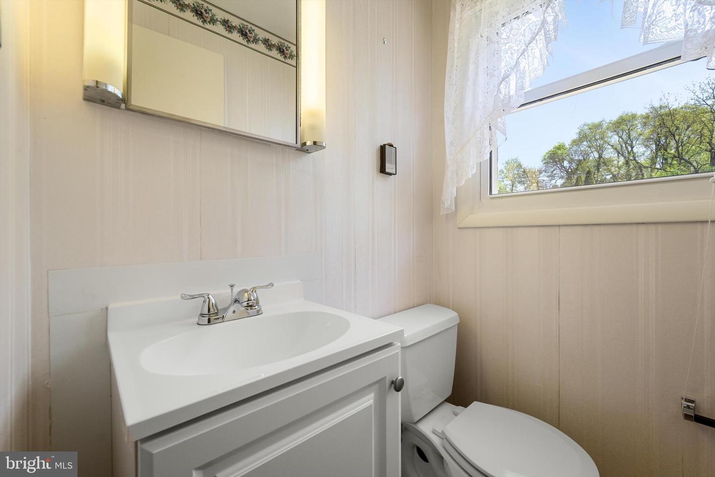 319 WALKER ST, WINCHESTER, Virginia 22601, 4 Bedrooms Bedrooms, ,2 BathroomsBathrooms,Residential,For sale,319 WALKER ST,VAWI2007456 MLS # VAWI2007456