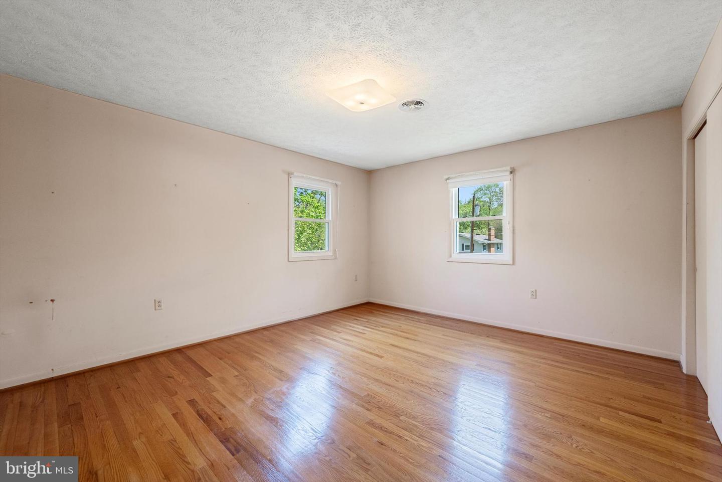 319 WALKER ST, WINCHESTER, Virginia 22601, 4 Bedrooms Bedrooms, ,2 BathroomsBathrooms,Residential,For sale,319 WALKER ST,VAWI2007456 MLS # VAWI2007456