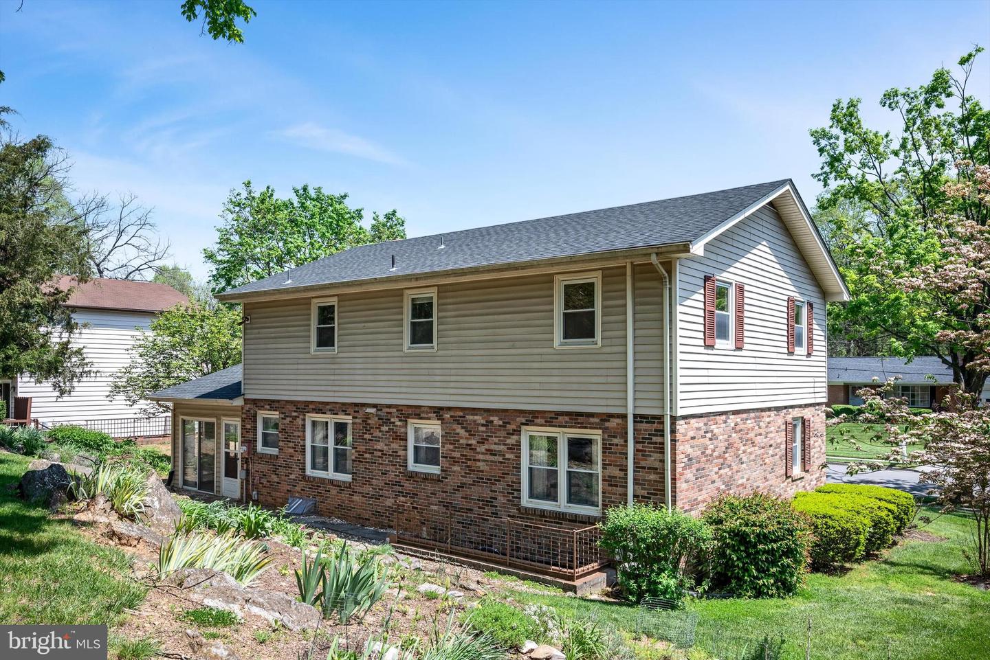 319 WALKER ST, WINCHESTER, Virginia 22601, 4 Bedrooms Bedrooms, ,2 BathroomsBathrooms,Residential,For sale,319 WALKER ST,VAWI2007456 MLS # VAWI2007456