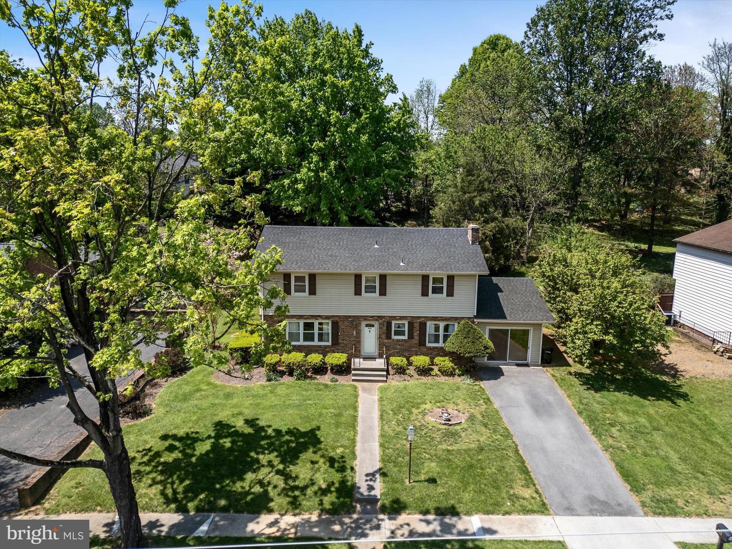 319 WALKER ST, WINCHESTER, Virginia 22601, 4 Bedrooms Bedrooms, ,2 BathroomsBathrooms,Residential,For sale,319 WALKER ST,VAWI2007456 MLS # VAWI2007456