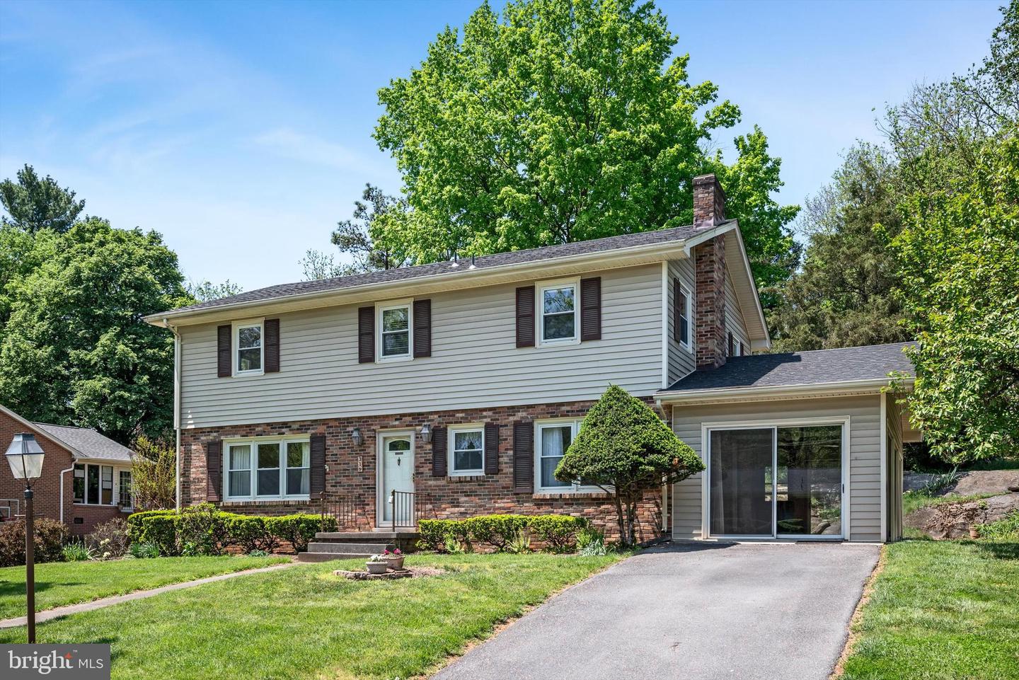 319 WALKER ST, WINCHESTER, Virginia 22601, 4 Bedrooms Bedrooms, ,2 BathroomsBathrooms,Residential,For sale,319 WALKER ST,VAWI2007456 MLS # VAWI2007456