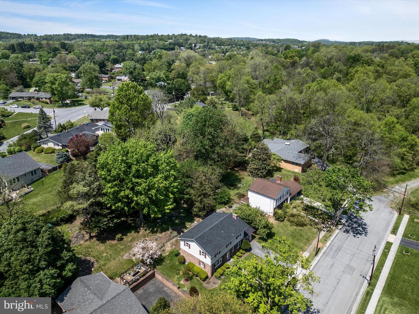 319 WALKER ST, WINCHESTER, Virginia 22601, 4 Bedrooms Bedrooms, ,2 BathroomsBathrooms,Residential,For sale,319 WALKER ST,VAWI2007456 MLS # VAWI2007456