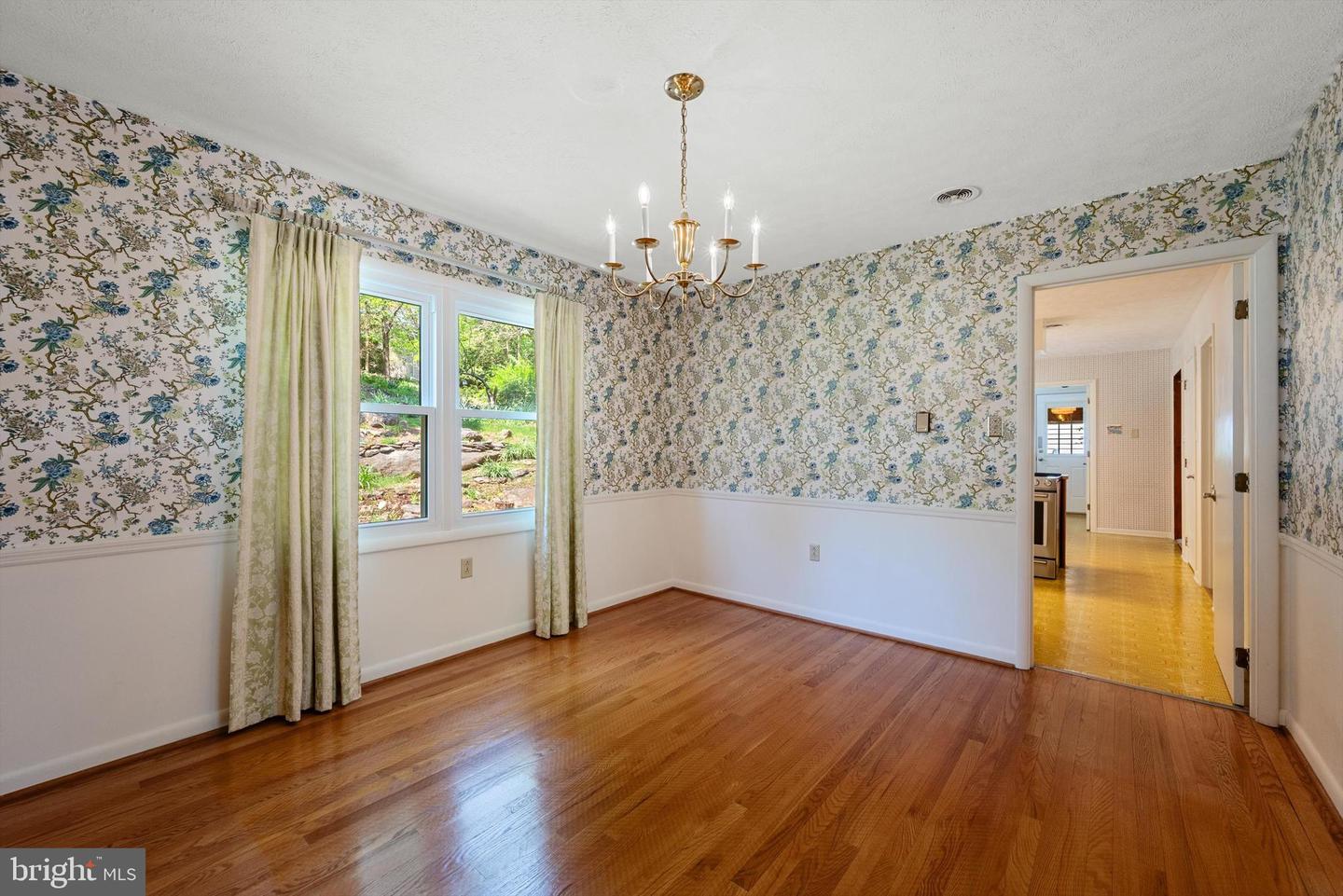 319 WALKER ST, WINCHESTER, Virginia 22601, 4 Bedrooms Bedrooms, ,2 BathroomsBathrooms,Residential,For sale,319 WALKER ST,VAWI2007456 MLS # VAWI2007456