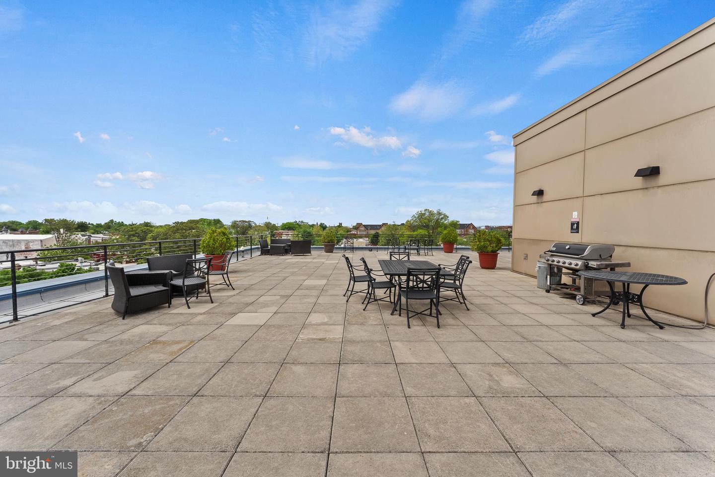 401 13TH ST NE #104, WASHINGTON, District Of Columbia 20002, 1 Bedroom Bedrooms, ,1 BathroomBathrooms,Residential,For sale,401 13TH ST NE #104,DCDC2194252 MLS # DCDC2194252