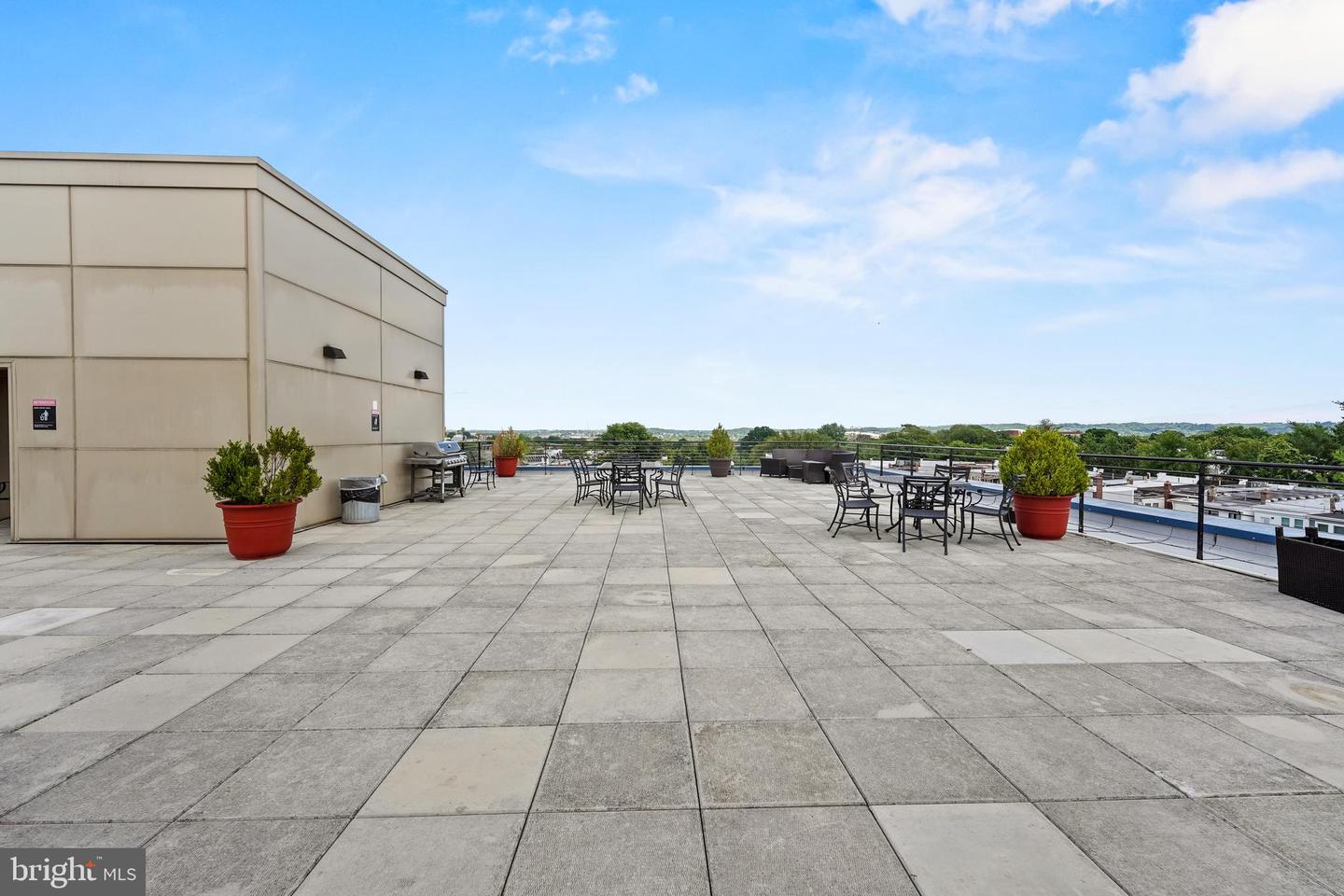 401 13TH ST NE #104, WASHINGTON, District Of Columbia 20002, 1 Bedroom Bedrooms, ,1 BathroomBathrooms,Residential,For sale,401 13TH ST NE #104,DCDC2194252 MLS # DCDC2194252