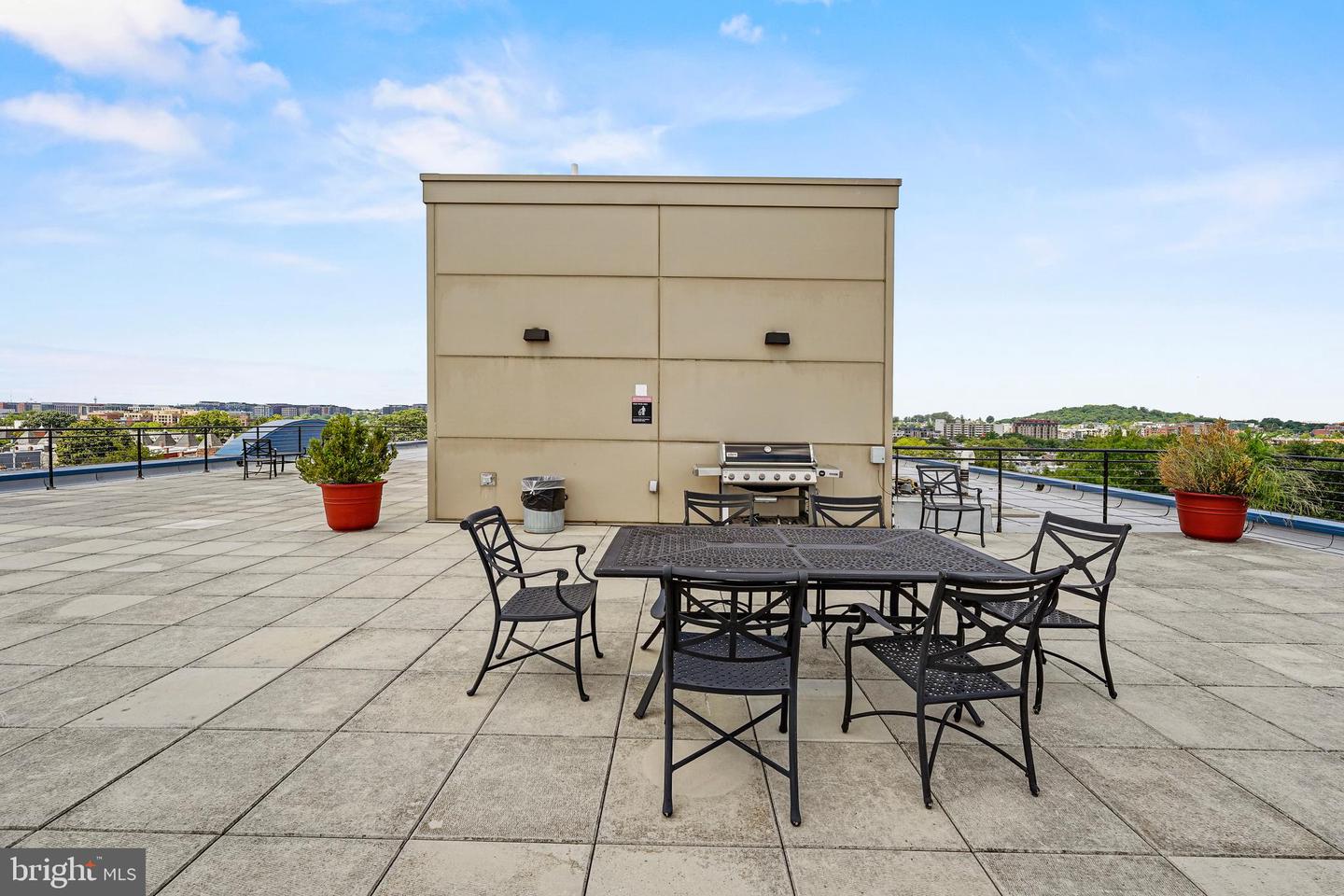 401 13TH ST NE #104, WASHINGTON, District Of Columbia 20002, 1 Bedroom Bedrooms, ,1 BathroomBathrooms,Residential,For sale,401 13TH ST NE #104,DCDC2194252 MLS # DCDC2194252