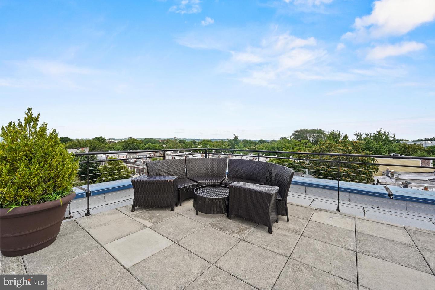 401 13TH ST NE #104, WASHINGTON, District Of Columbia 20002, 1 Bedroom Bedrooms, ,1 BathroomBathrooms,Residential,For sale,401 13TH ST NE #104,DCDC2194252 MLS # DCDC2194252