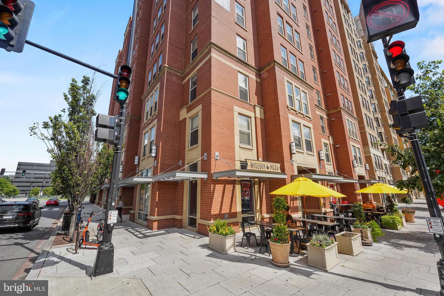 401 13TH ST NE #104, WASHINGTON, District Of Columbia 20002, 1 Bedroom Bedrooms, ,1 BathroomBathrooms,Residential,For sale,401 13TH ST NE #104,DCDC2194252 MLS # DCDC2194252