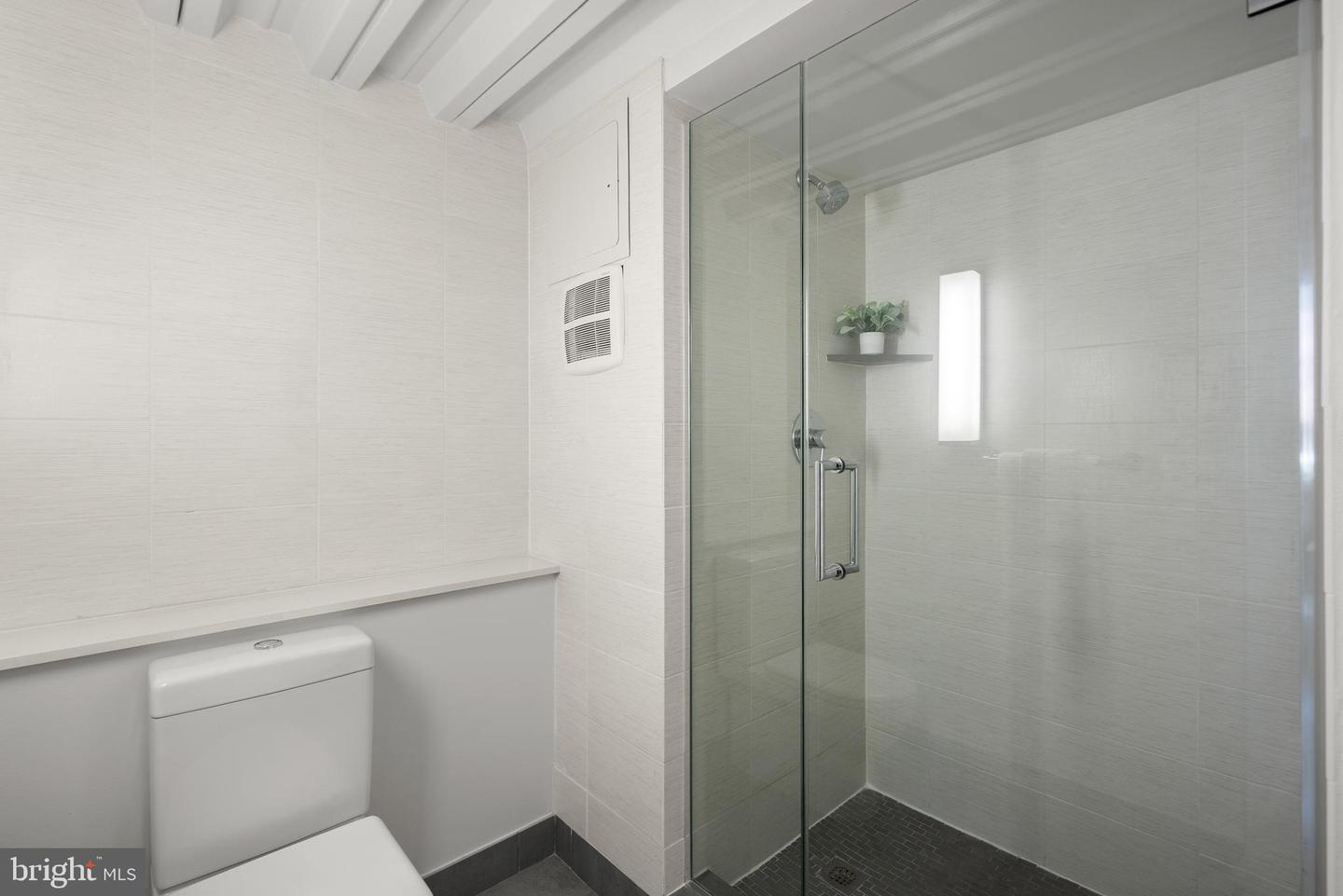 1401 R ST NW #304, WASHINGTON, District Of Columbia 20009, 1 Bedroom Bedrooms, ,1 BathroomBathrooms,Residential,For sale,1401 R ST NW #304,DCDC2194514 MLS # DCDC2194514