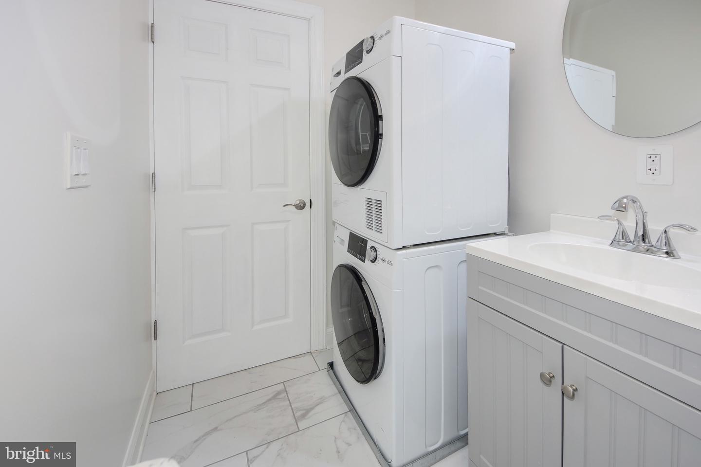 1674 IRVING ST NW, WASHINGTON, District Of Columbia 20010, 6 Bedrooms Bedrooms, ,6 BathroomsBathrooms,Residential,For sale,1674 IRVING ST NW,DCDC2194594 MLS # DCDC2194594