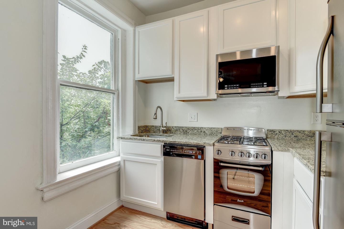 1674 IRVING ST NW, WASHINGTON, District Of Columbia 20010, 6 Bedrooms Bedrooms, ,6 BathroomsBathrooms,Residential,For sale,1674 IRVING ST NW,DCDC2194594 MLS # DCDC2194594