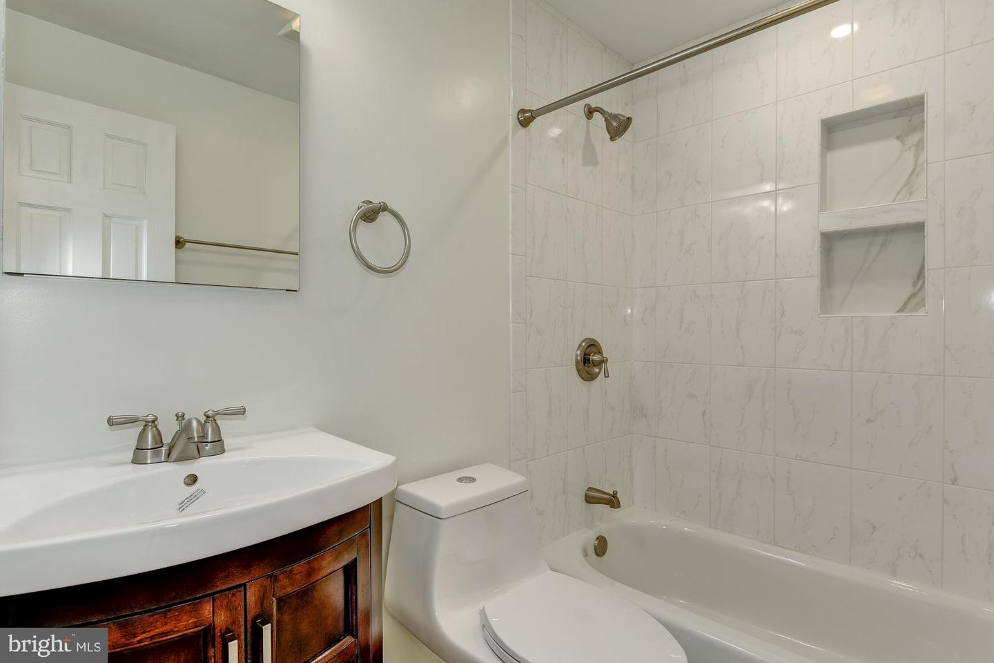 1674 IRVING ST NW, WASHINGTON, District Of Columbia 20010, 6 Bedrooms Bedrooms, ,6 BathroomsBathrooms,Residential,For sale,1674 IRVING ST NW,DCDC2194594 MLS # DCDC2194594