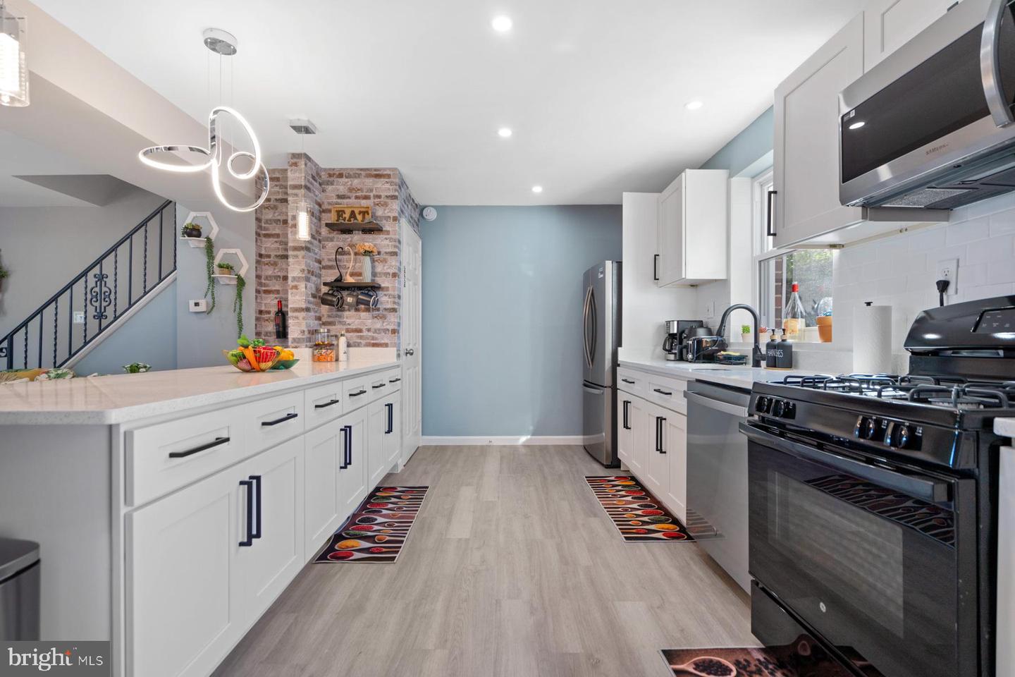 229 TENNESSEE AVE, ALEXANDRIA, Virginia 22305, 3 Bedrooms Bedrooms, ,2 BathroomsBathrooms,Residential,For sale,229 TENNESSEE AVE,VAAX2043916 MLS # VAAX2043916