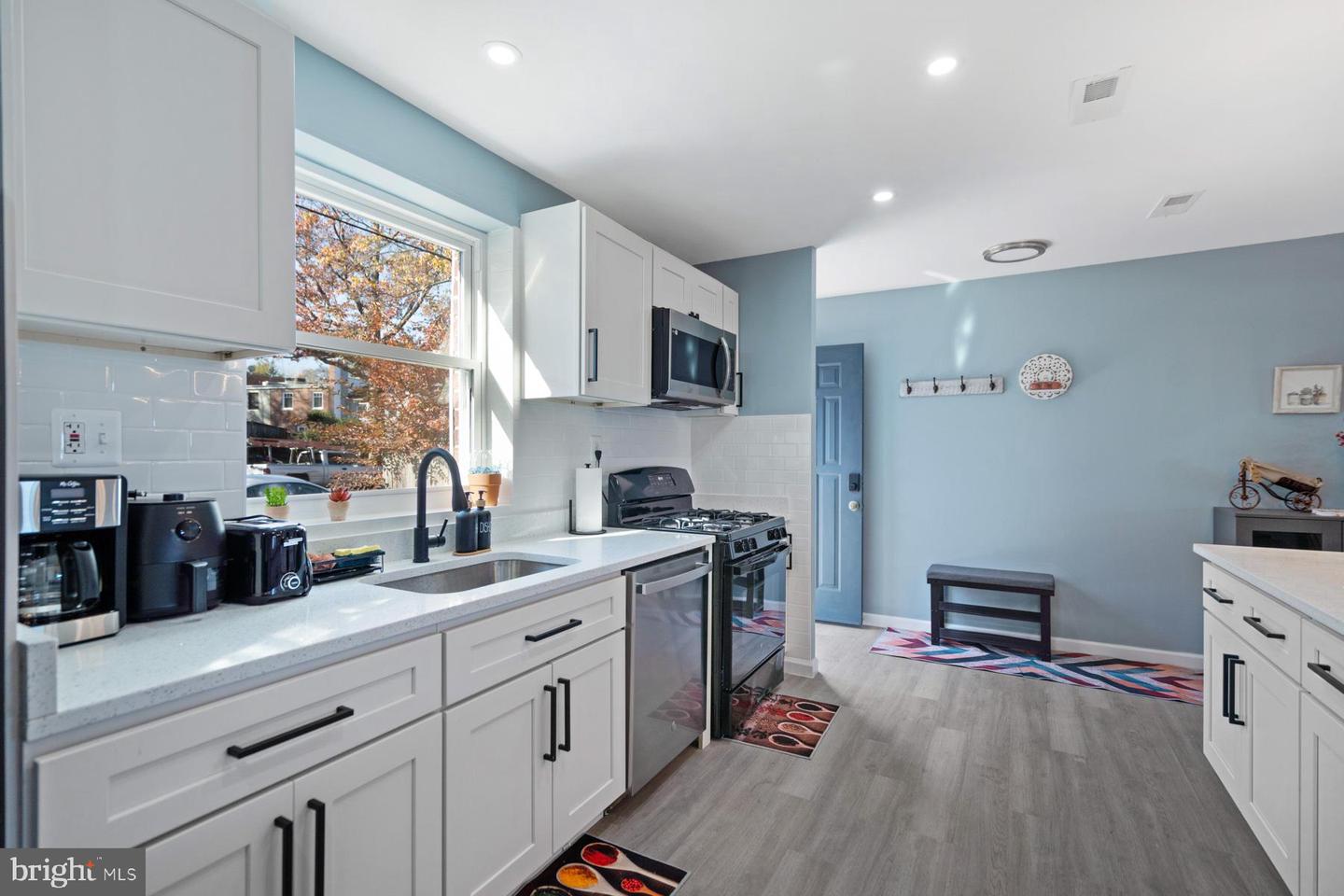 229 TENNESSEE AVE, ALEXANDRIA, Virginia 22305, 3 Bedrooms Bedrooms, ,2 BathroomsBathrooms,Residential,For sale,229 TENNESSEE AVE,VAAX2043916 MLS # VAAX2043916
