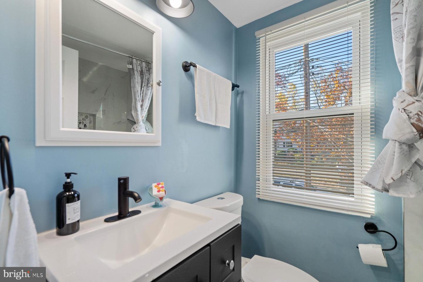 229 TENNESSEE AVE, ALEXANDRIA, Virginia 22305, 3 Bedrooms Bedrooms, ,2 BathroomsBathrooms,Residential,For sale,229 TENNESSEE AVE,VAAX2043916 MLS # VAAX2043916