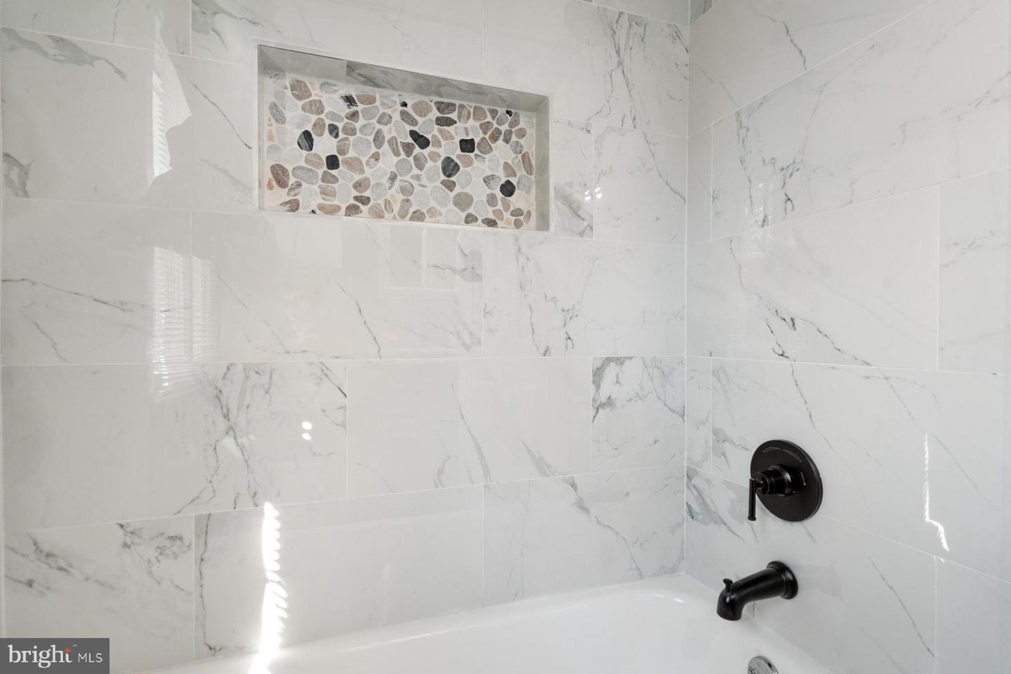 229 TENNESSEE AVE, ALEXANDRIA, Virginia 22305, 3 Bedrooms Bedrooms, ,2 BathroomsBathrooms,Residential,For sale,229 TENNESSEE AVE,VAAX2043916 MLS # VAAX2043916