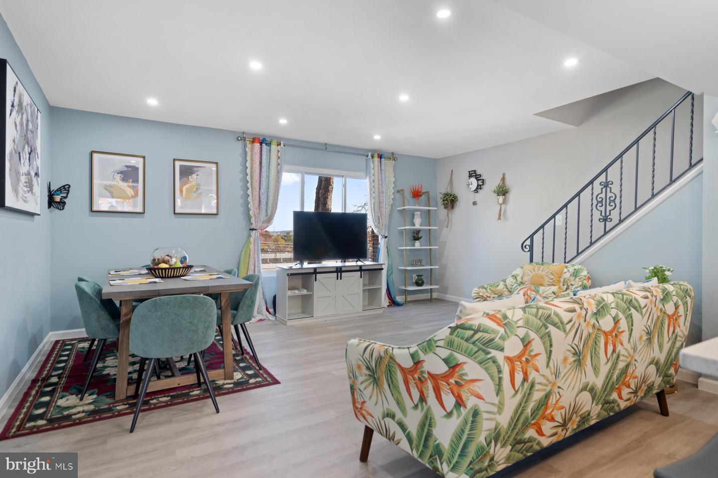 229 TENNESSEE AVE, ALEXANDRIA, Virginia 22305, 3 Bedrooms Bedrooms, ,2 BathroomsBathrooms,Residential,For sale,229 TENNESSEE AVE,VAAX2043916 MLS # VAAX2043916