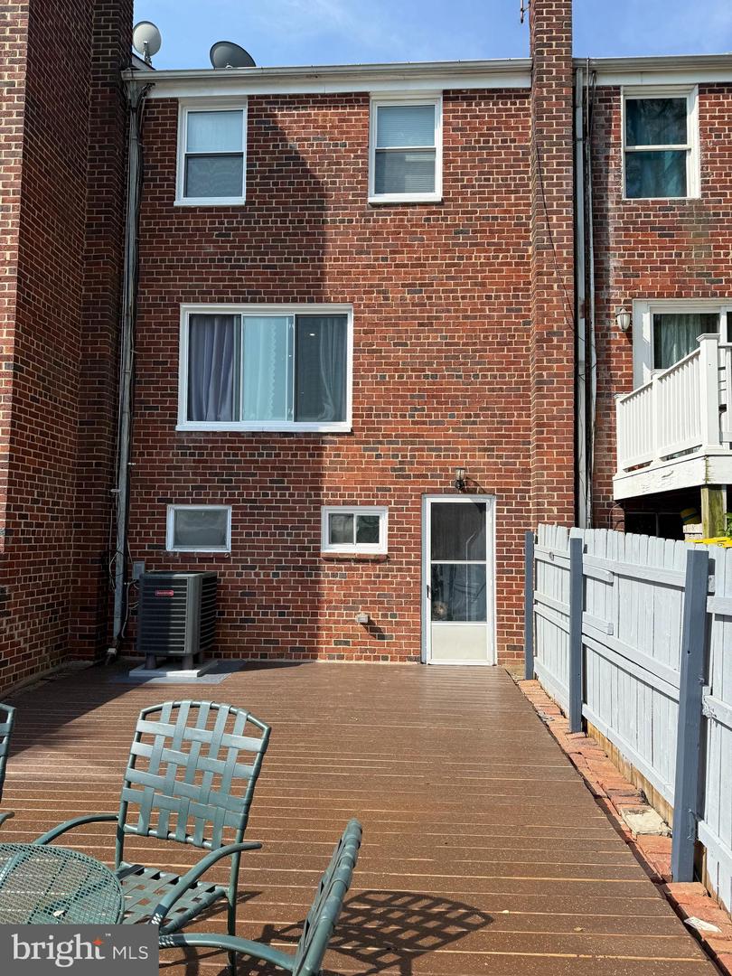 229 TENNESSEE AVE, ALEXANDRIA, Virginia 22305, 3 Bedrooms Bedrooms, ,2 BathroomsBathrooms,Residential,For sale,229 TENNESSEE AVE,VAAX2043916 MLS # VAAX2043916