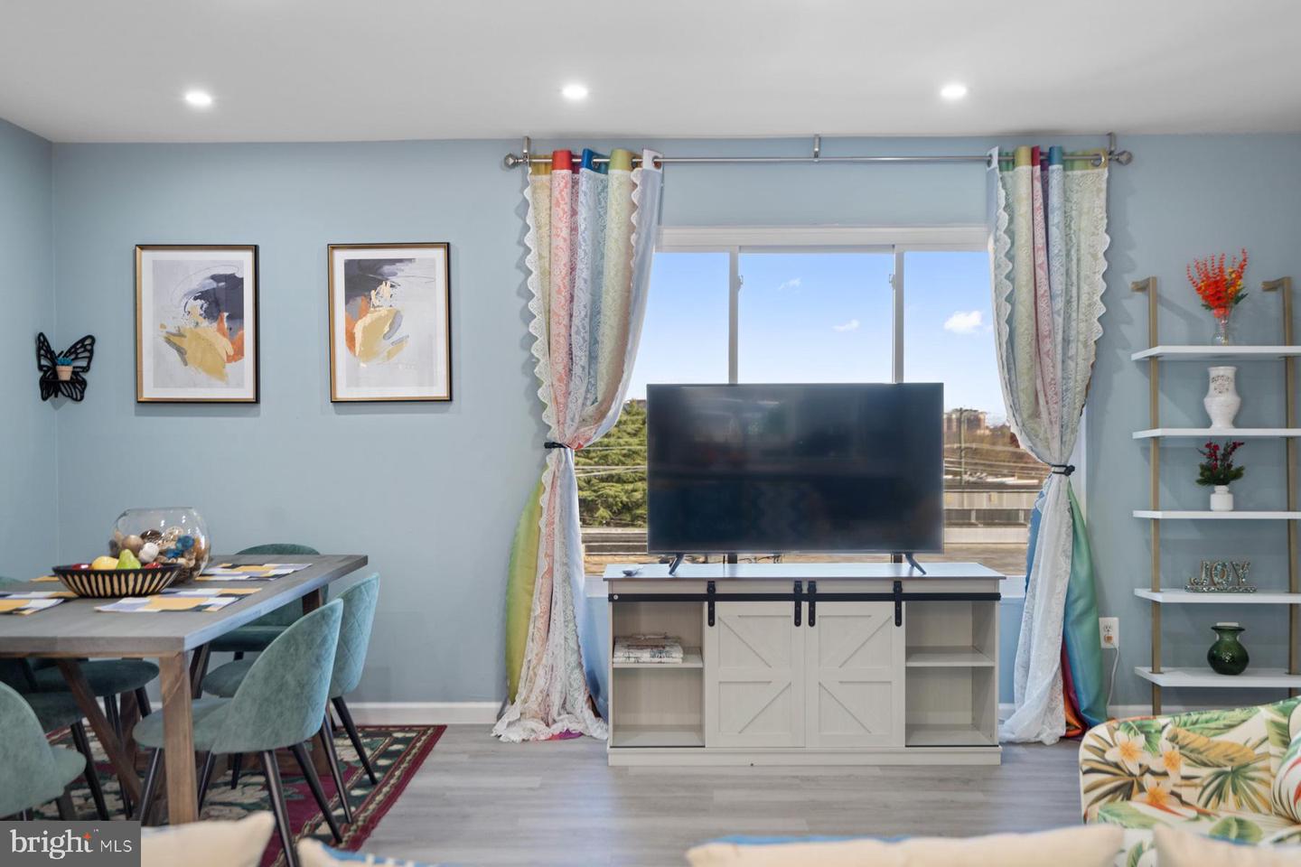 229 TENNESSEE AVE, ALEXANDRIA, Virginia 22305, 3 Bedrooms Bedrooms, ,2 BathroomsBathrooms,Residential,For sale,229 TENNESSEE AVE,VAAX2043916 MLS # VAAX2043916