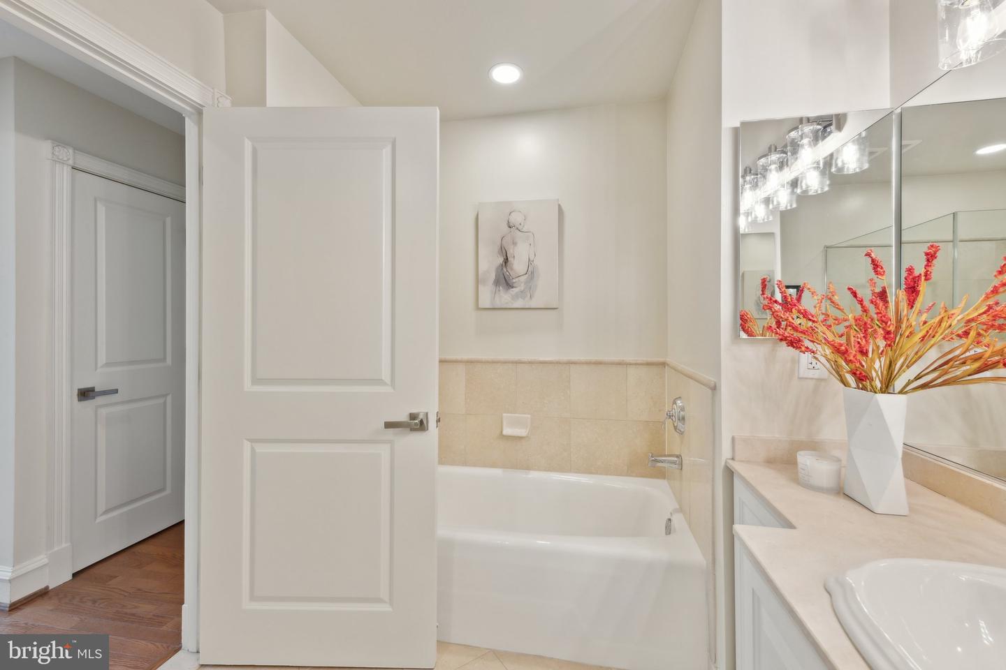 2600 PENNSYLVANIA AVE NW #304, WASHINGTON, District Of Columbia 20037, 2 Bedrooms Bedrooms, ,2 BathroomsBathrooms,Residential,For sale,2600 PENNSYLVANIA AVE NW #304,DCDC2194662 MLS # DCDC2194662