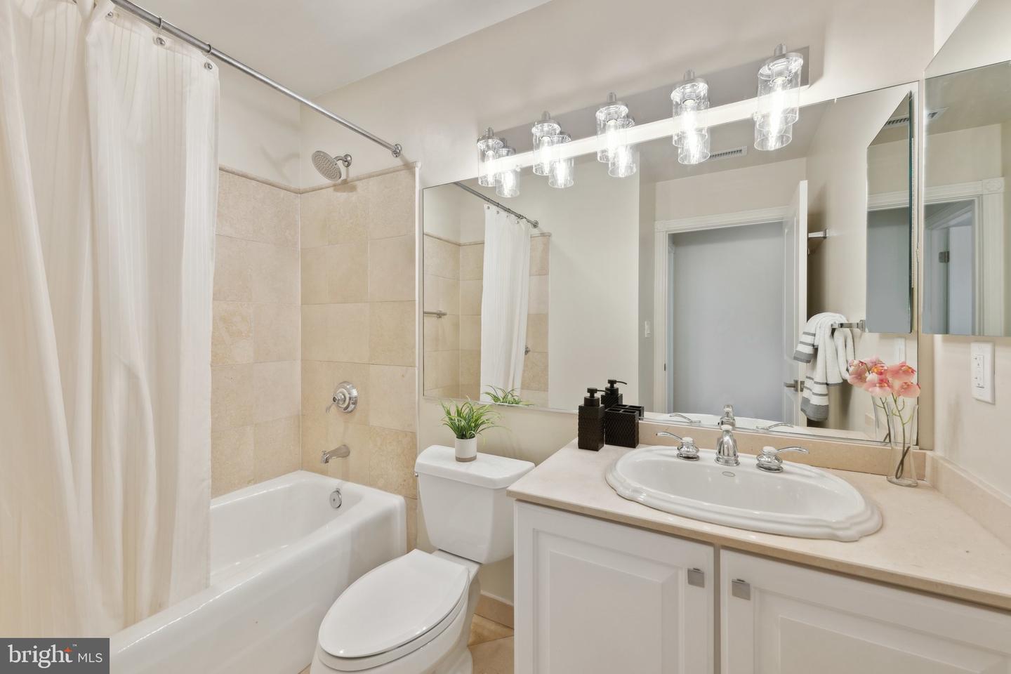 2600 PENNSYLVANIA AVE NW #304, WASHINGTON, District Of Columbia 20037, 2 Bedrooms Bedrooms, ,2 BathroomsBathrooms,Residential,For sale,2600 PENNSYLVANIA AVE NW #304,DCDC2194662 MLS # DCDC2194662