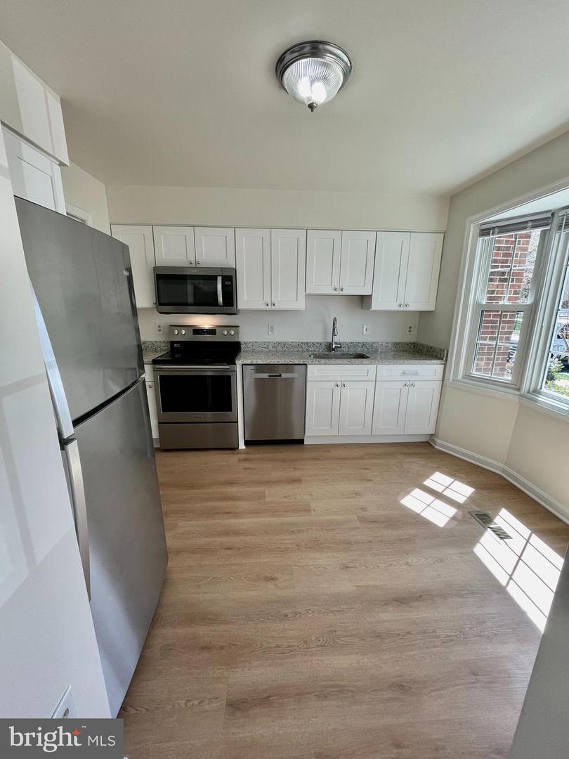 12761 LOCKLEVEN LN, WOODBRIDGE, Virginia 22192, 3 Bedrooms Bedrooms, ,3 BathroomsBathrooms,Residential,For sale,12761 LOCKLEVEN LN,VAPW2091706 MLS # VAPW2091706
