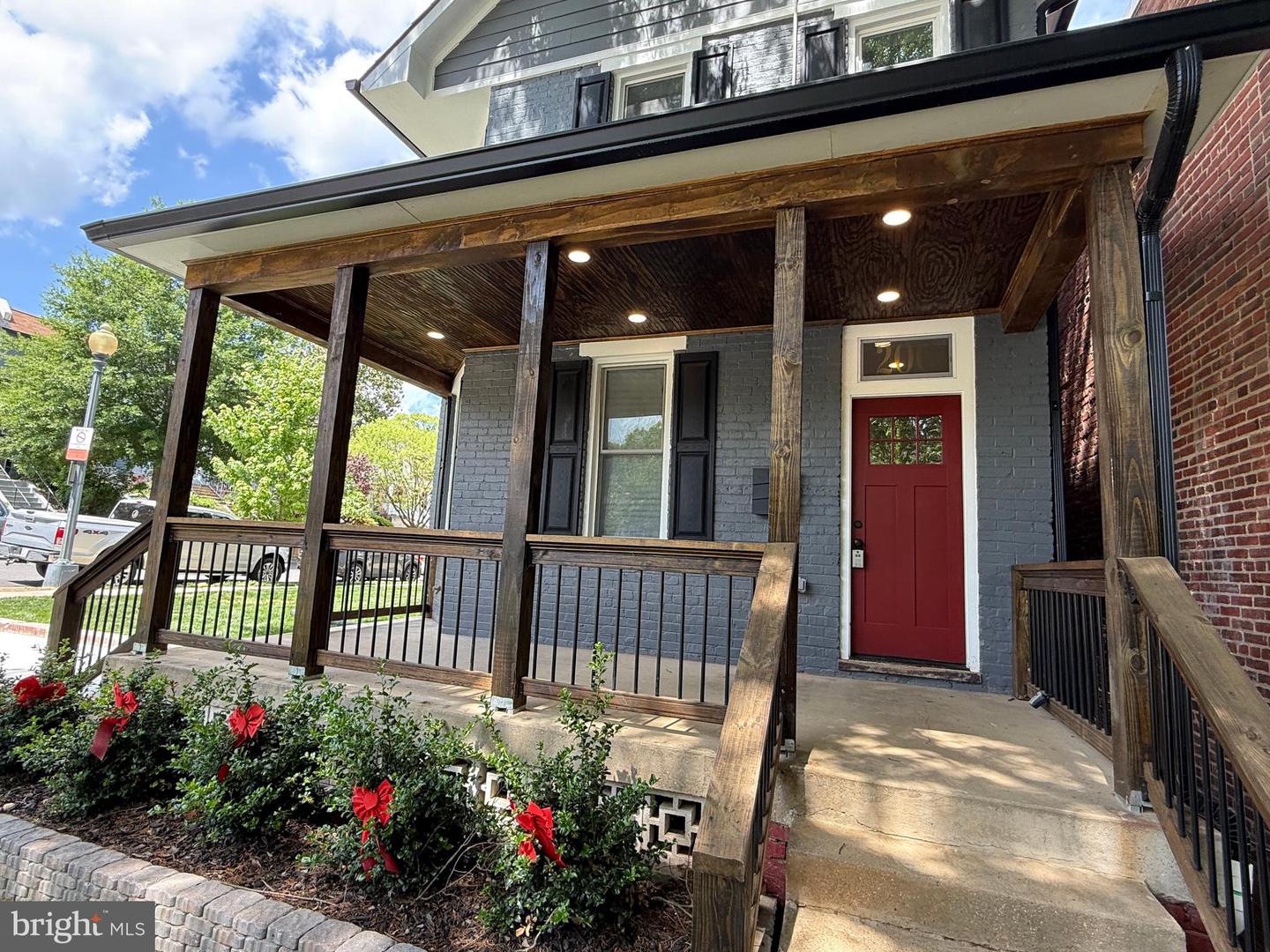 200 BRYANT ST NE, WASHINGTON, District Of Columbia 20002, 5 Bedrooms Bedrooms, ,3 BathroomsBathrooms,Residential,For sale,200 BRYANT ST NE,DCDC2194918 MLS # DCDC2194918